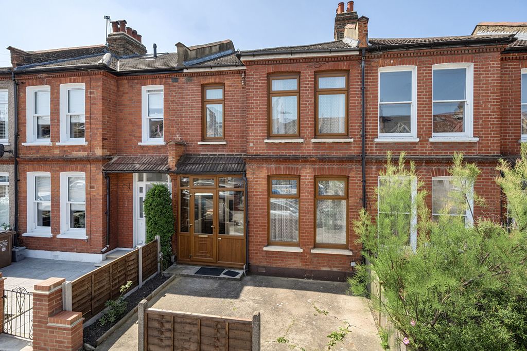 Property photo 1 of 13 External