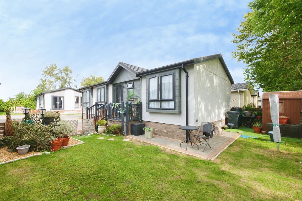 Property photo 1 of 31