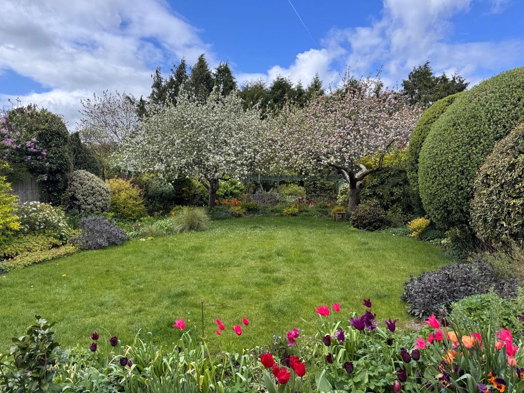 Property photo 2 of 22 Rear Gardens