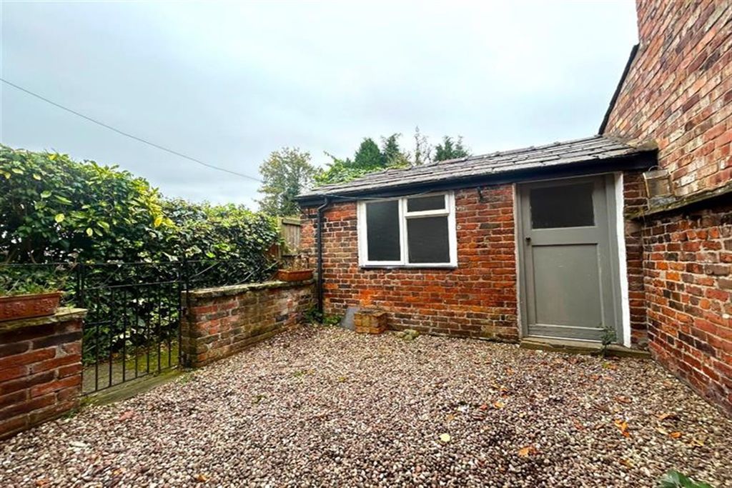 Property photo 2 of 11 (Main)