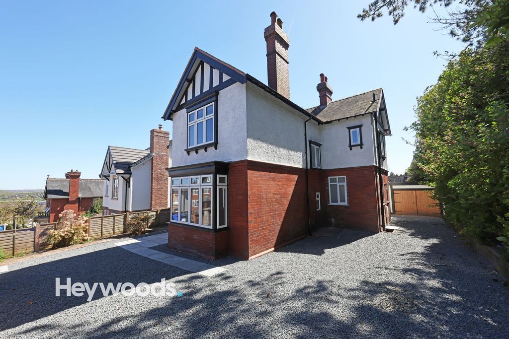 Property photo 1 of 45