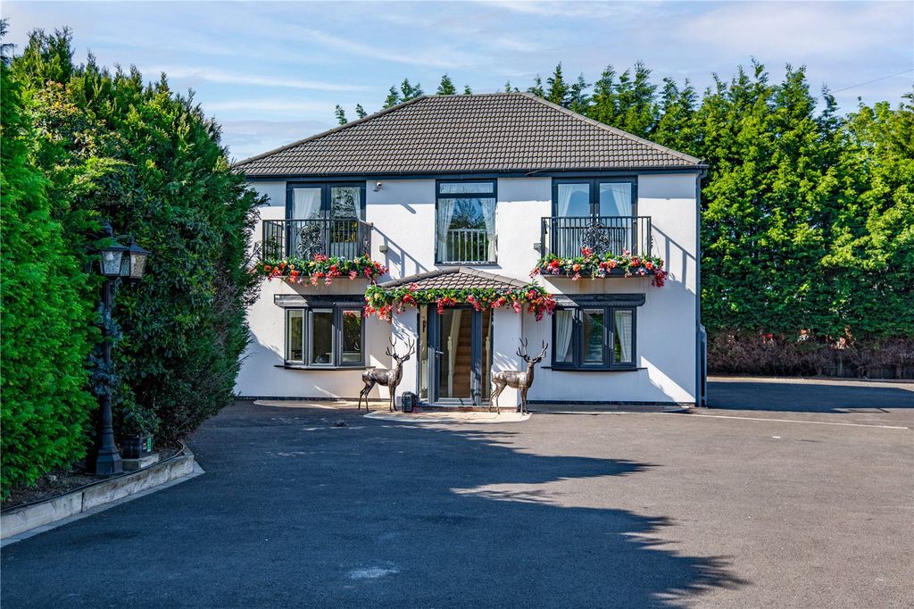 Property photo 1 of 34 Picture No. 37
