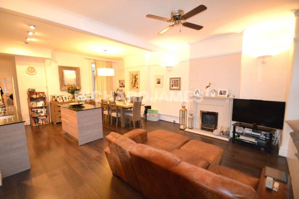 Property photo 2 of 10 Dsc_0007 Copy.Jpg