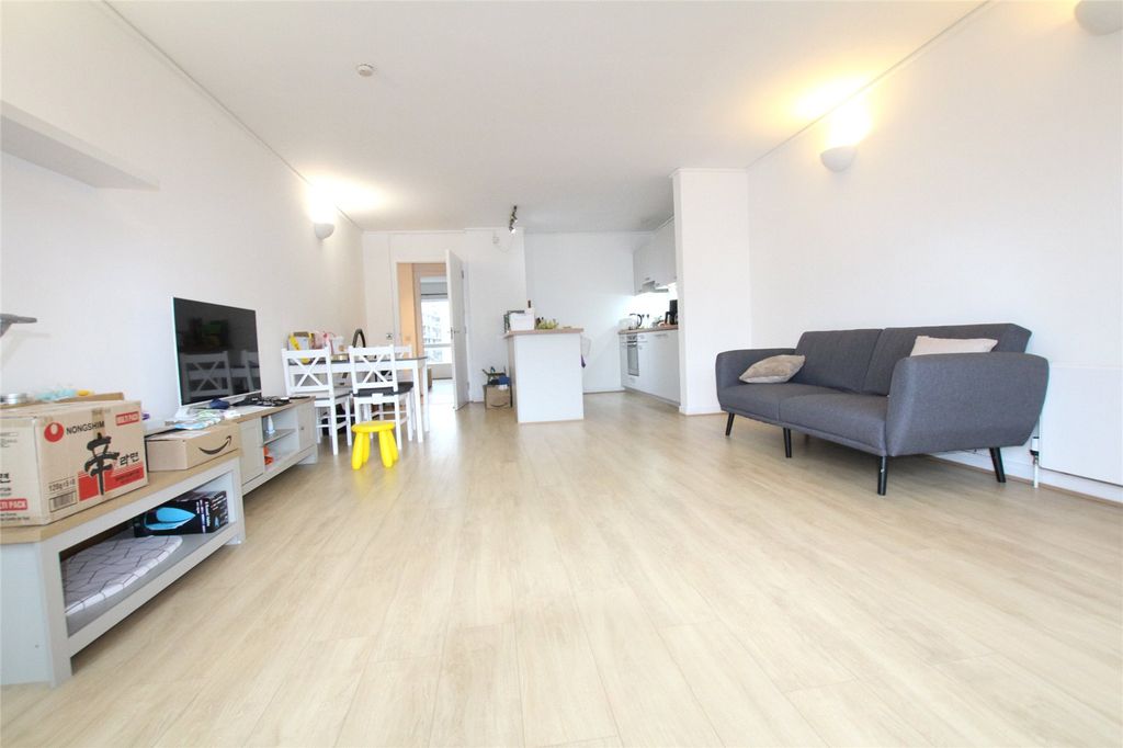 Property photo 3 of 11 Picture No. 14