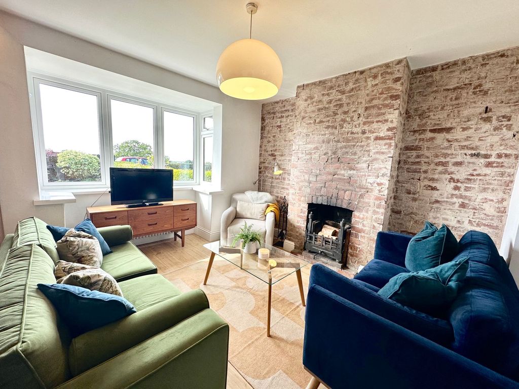 Property photo 2 of 26