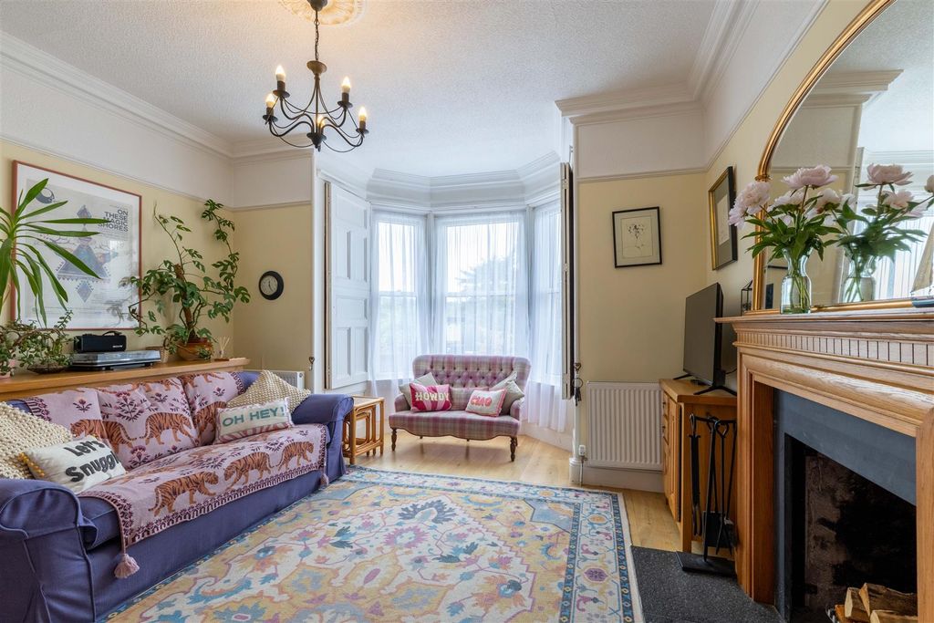Property photo 2 of 34 Bellevue, Main Str, Bridge Of Earn-43.Jpg
