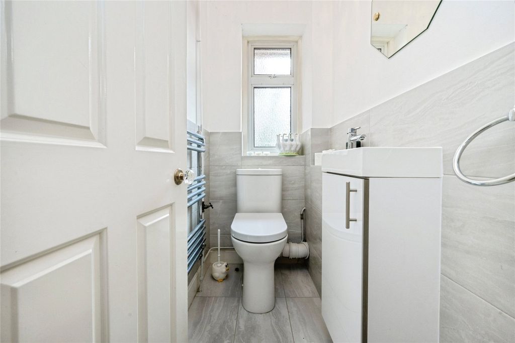 Additional image 20 of 3 bed bungalow for salePoplar Close, Leighton Buzzard, Bedfordshire LU7