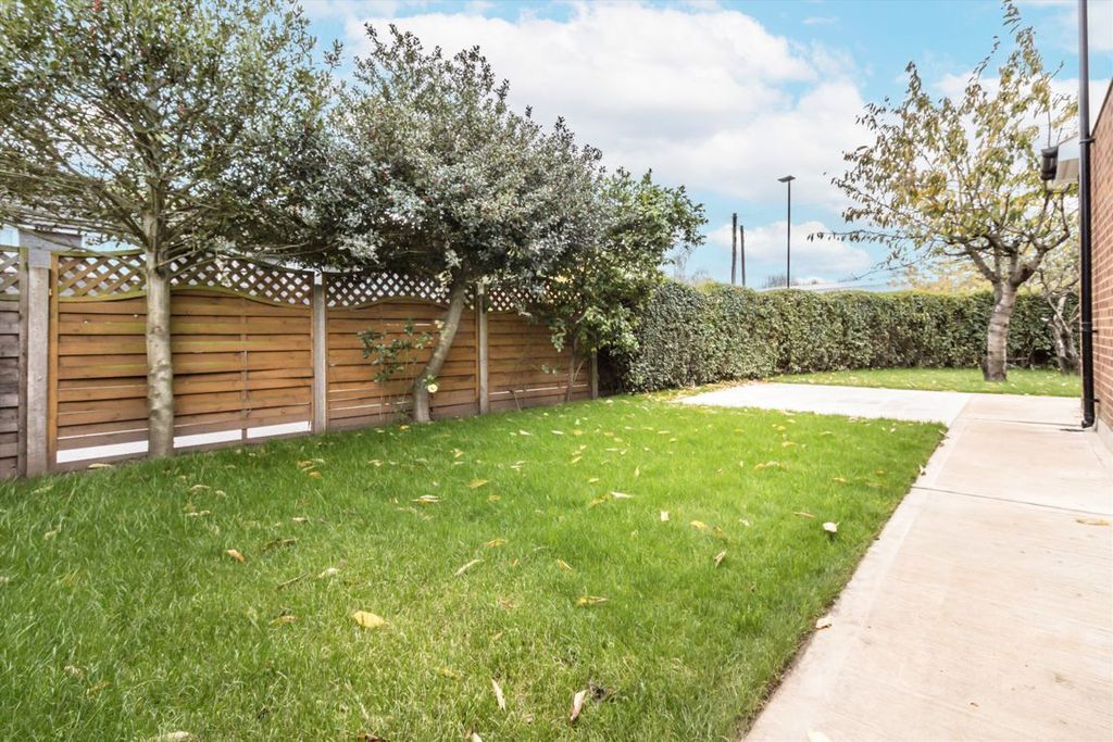 Property photo 3 of 4