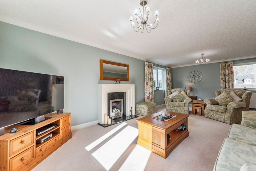 Property photo 2 of 23