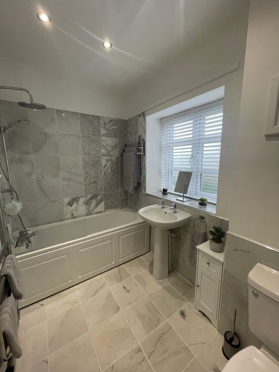 Property photo 2 of 6 Bathroom