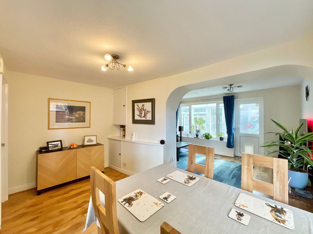 Property photo 2 of 21