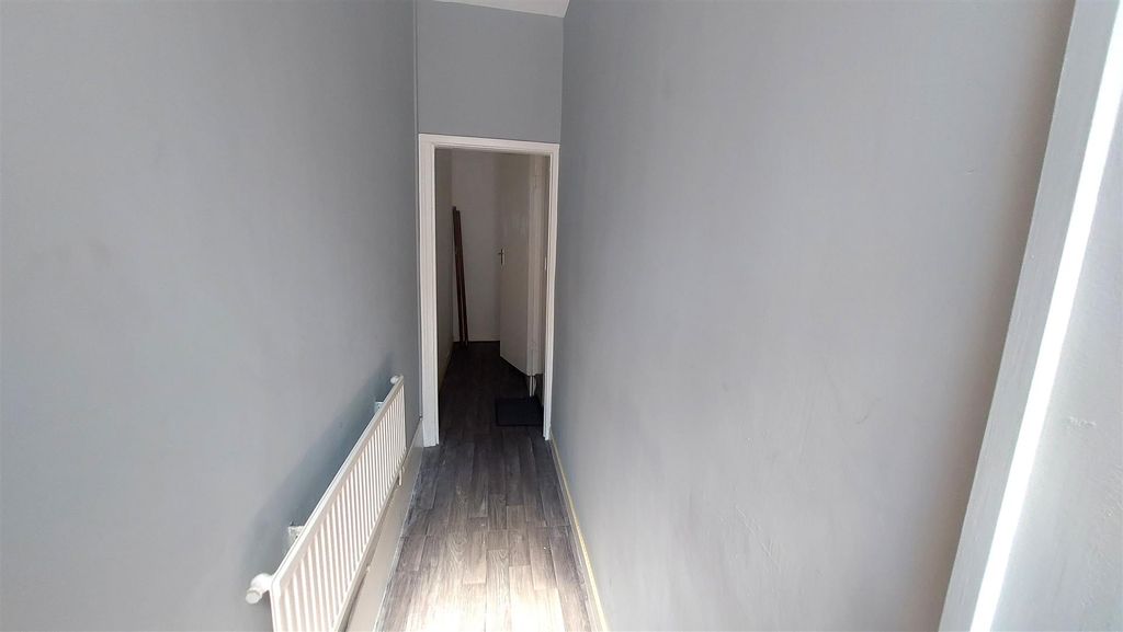 Property photo 2 of 15 Hallway