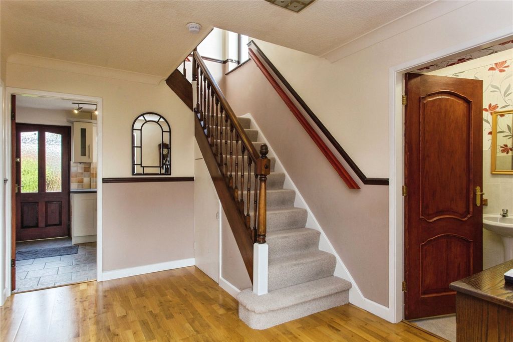 Property photo 3 of 31 Picture No. 27