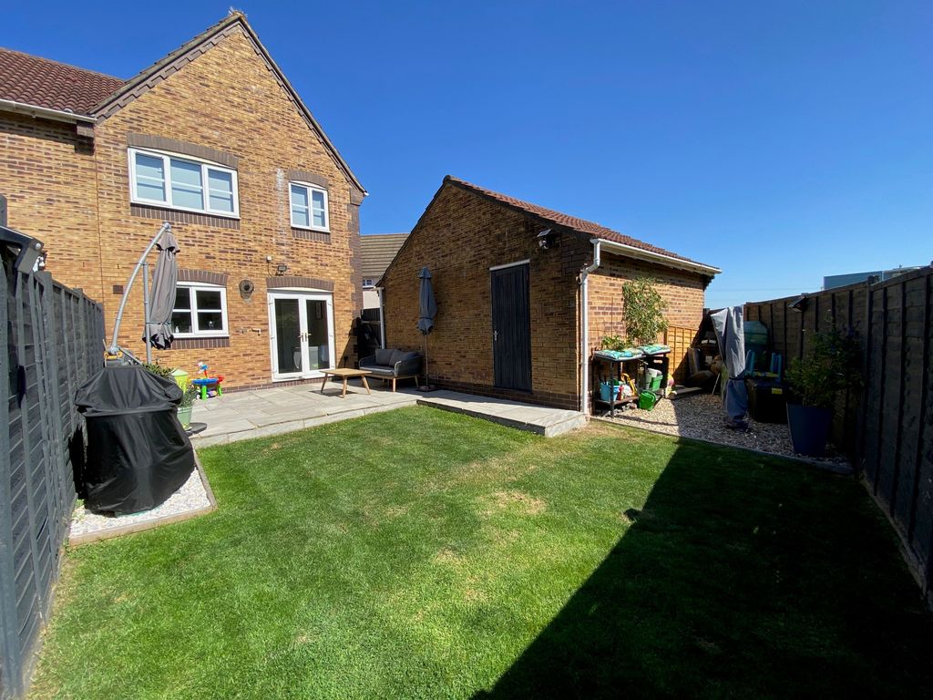 Property photo 2 of 19 3