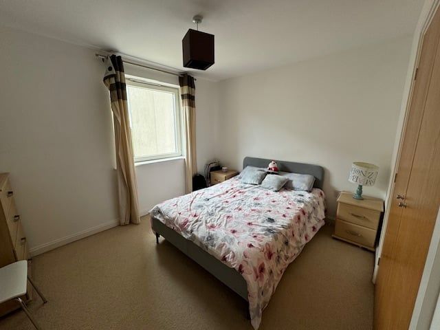 Property photo 3 of 6