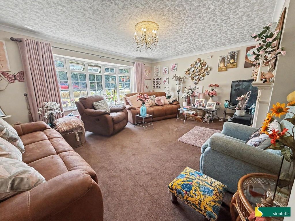 Property photo 2 of 12 8(2).Jpg