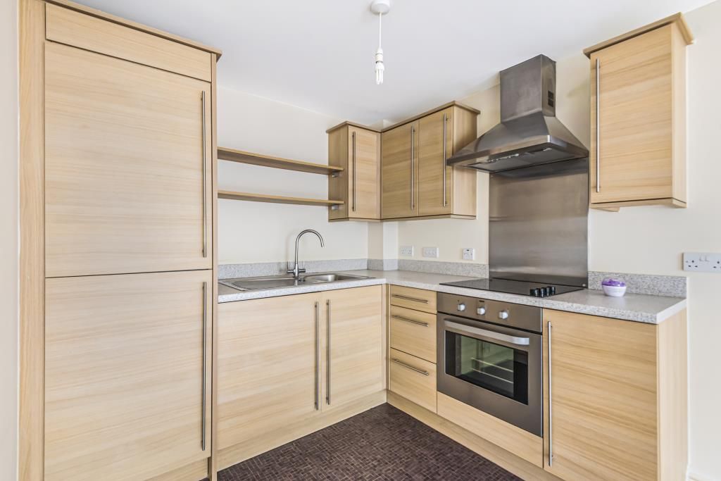 Property photo 2 of 10 Kitchen
