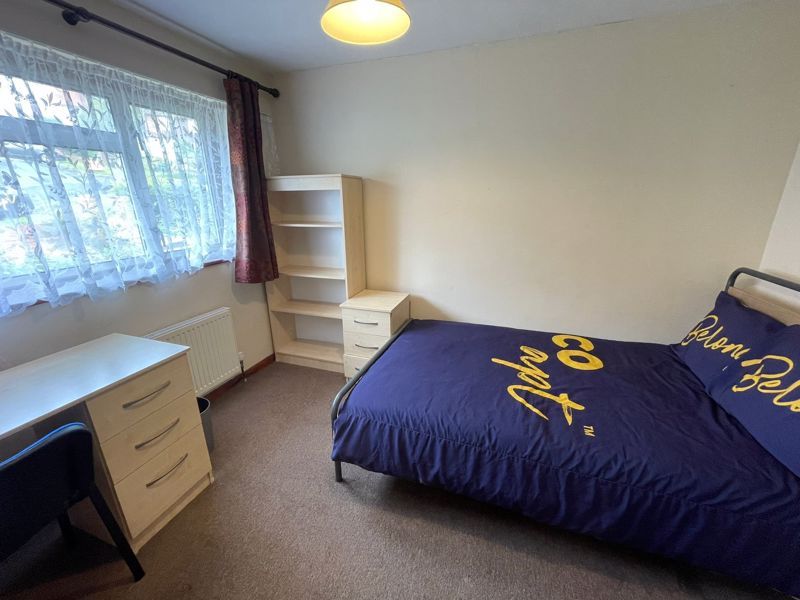 Property photo 1 of 6 Photo 13