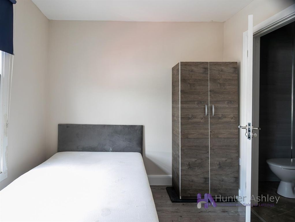 Property photo 3 of 11 Img_7573.Jpg