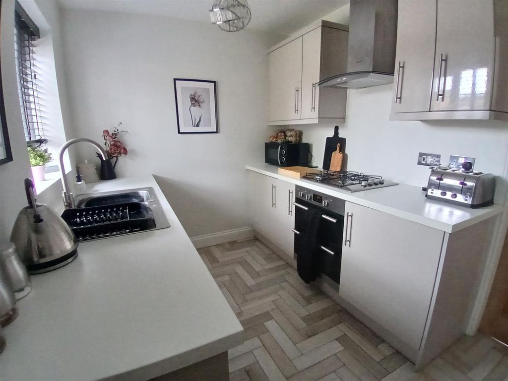 Property photo 2 of 15