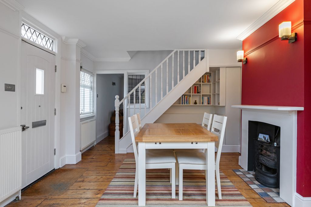 Property photo 2 of 11