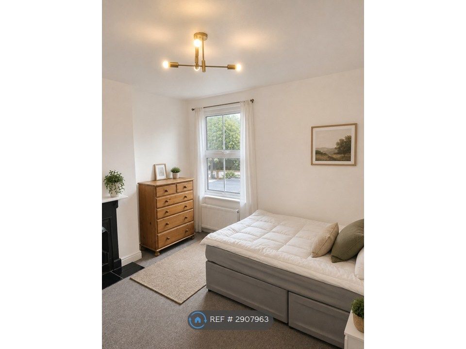 Property photo 2 of 12 Room 3