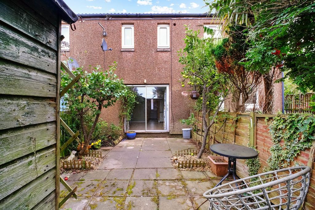 Property photo 3 of 15