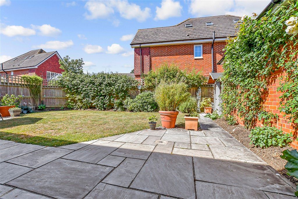 Property photo 2 of 16 Patio / Decking