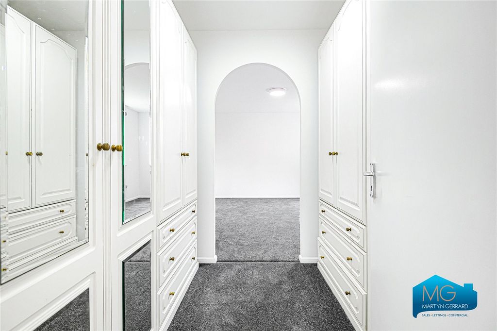 Property photo 3 of 15 Picture No. 13