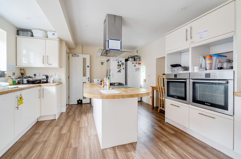 Property photo 2 of 23 2 - 1453140-17-69Fb53...