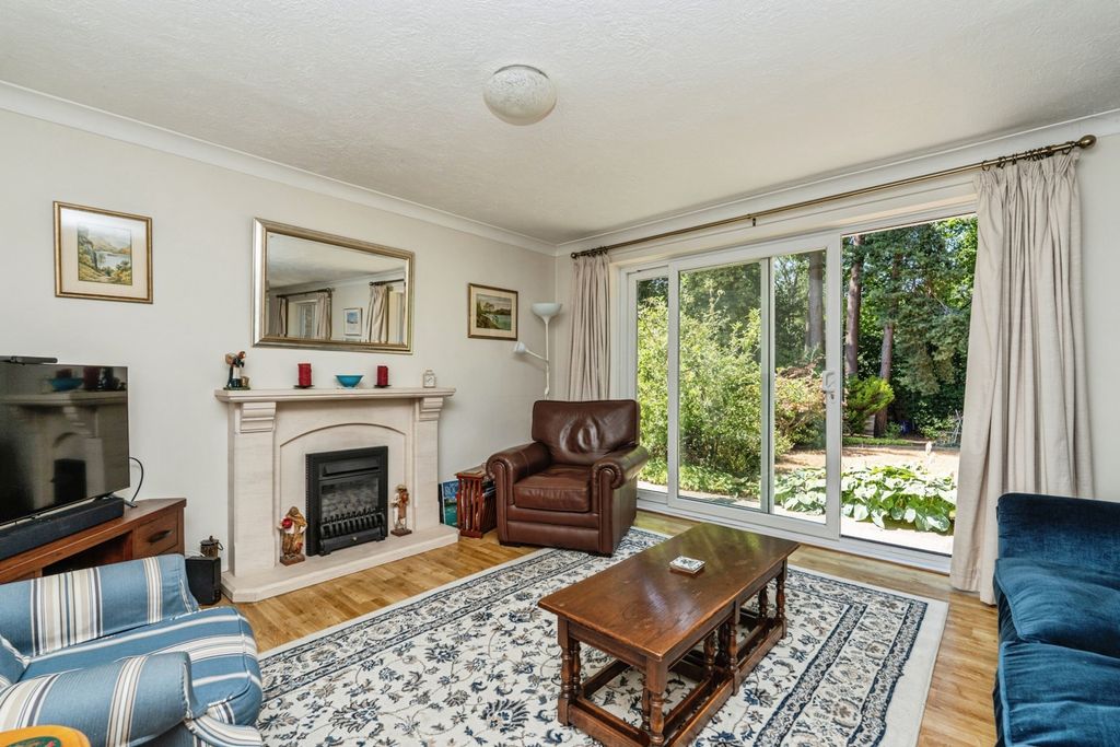 Property photo 2 of 16 Pbox-Img.Jpg
