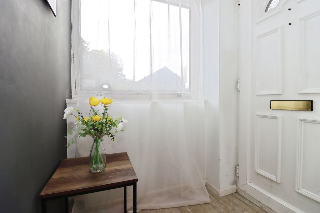 Property photo 3 of 20 Pbox-Img.Jpg