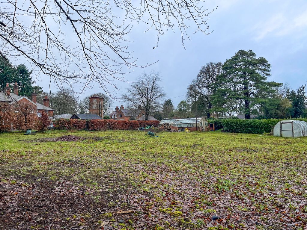 Property photo 1 of 5