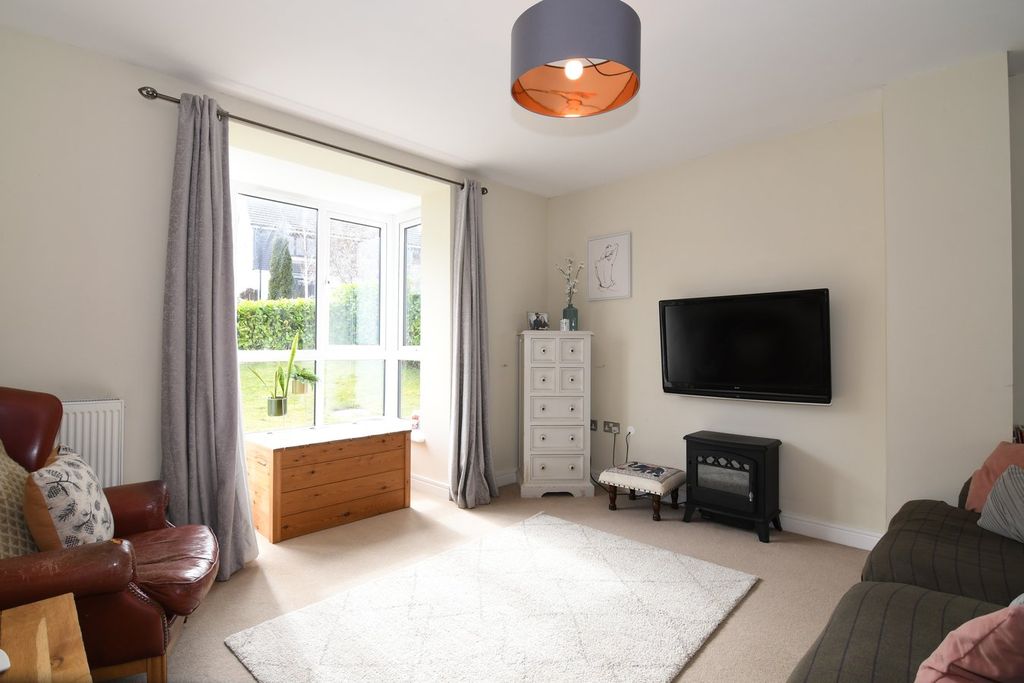 Property photo 2 of 24