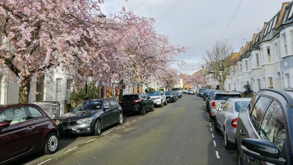 Property photo 3 of 6