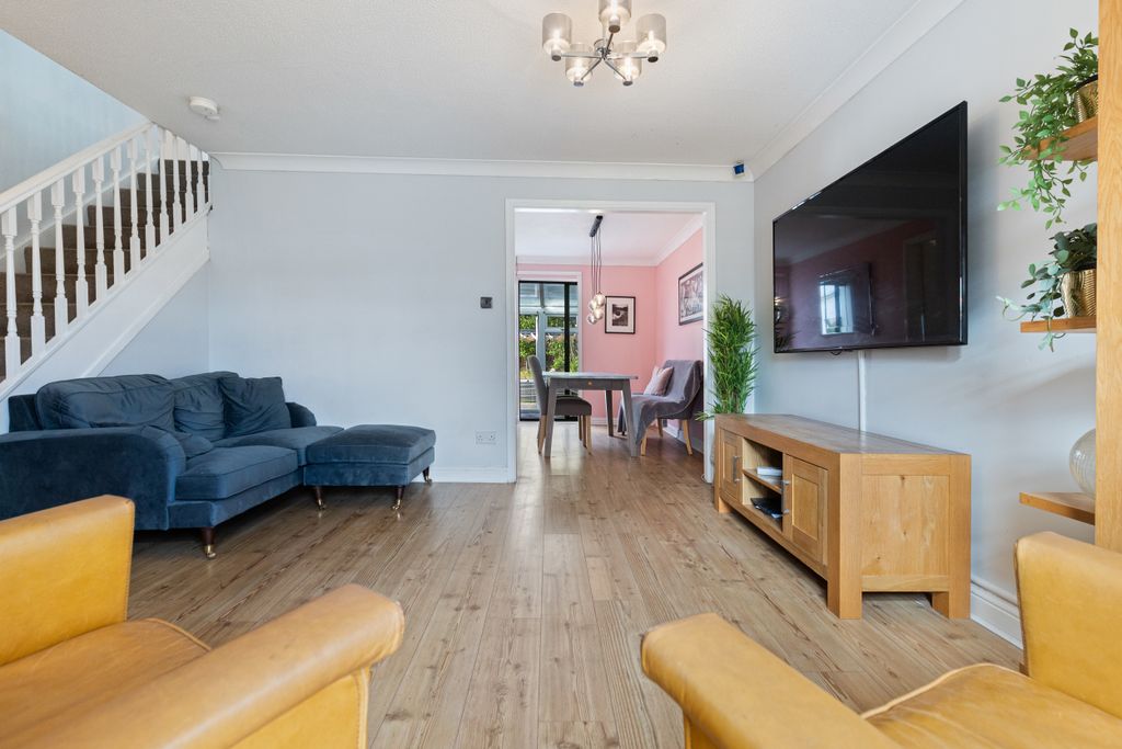 Property photo 3 of 38