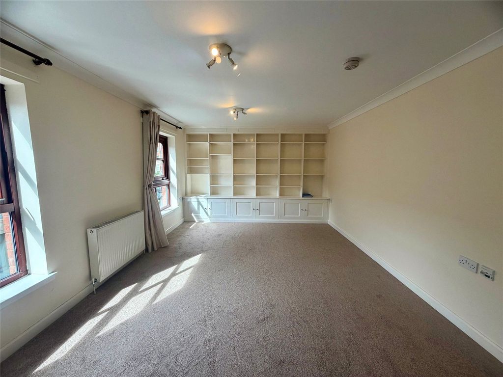 Property photo 2 of 19 Picture No. 36