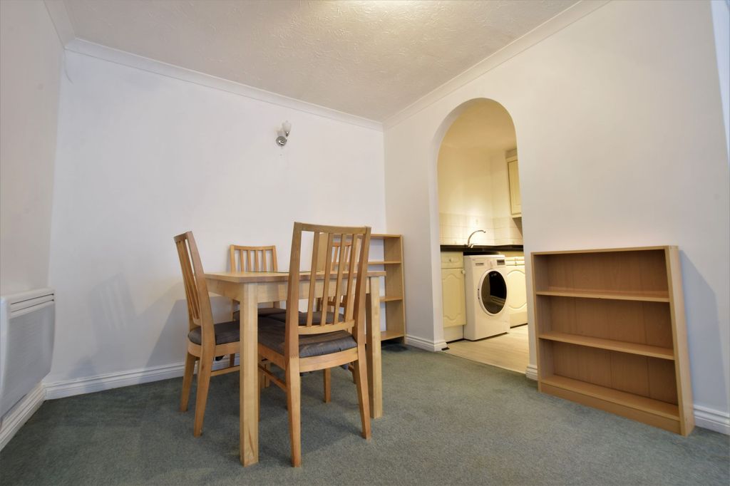 Property photo 3 of 7