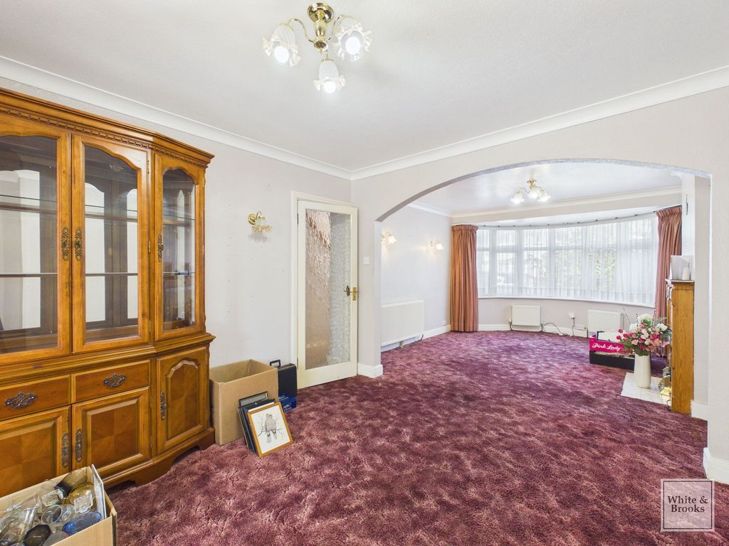 Property photo 3 of 24