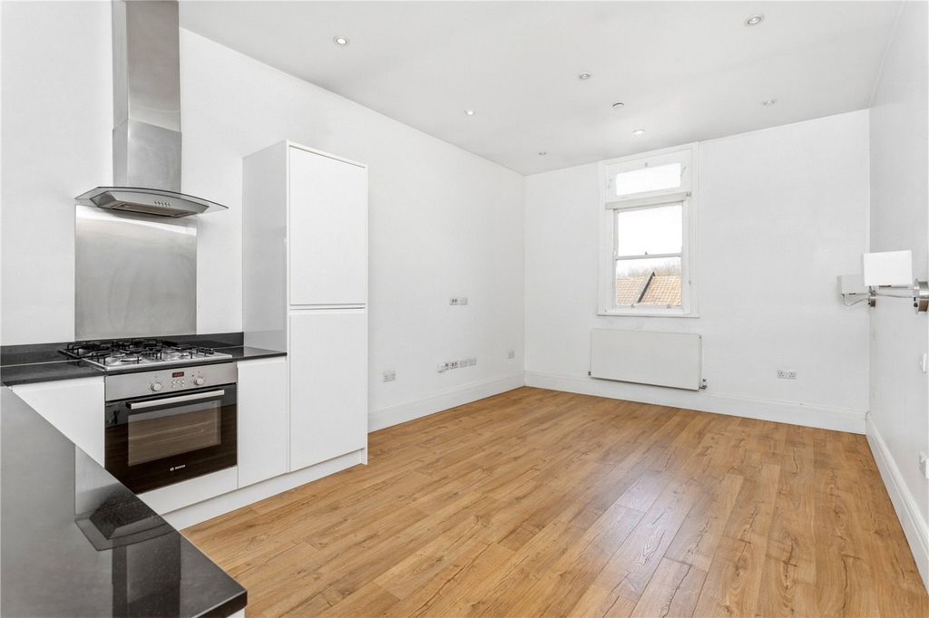 Property photo 2 of 13 Picture No. 04