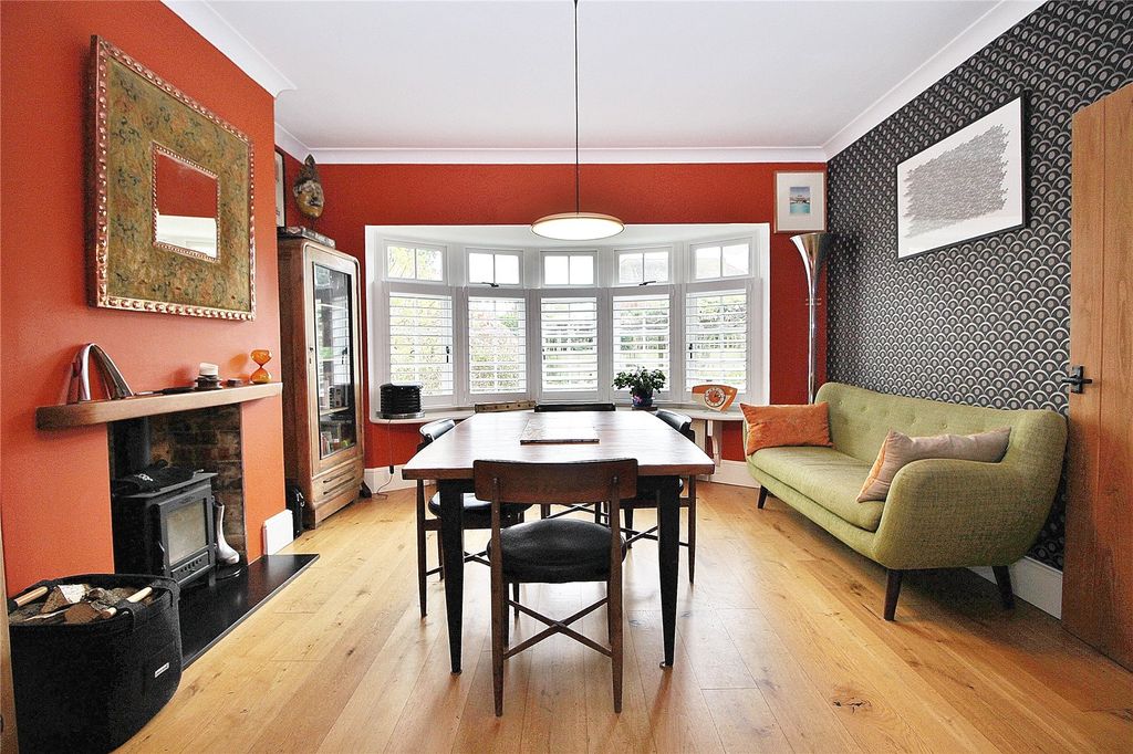 Property photo 3 of 18 Dining Area