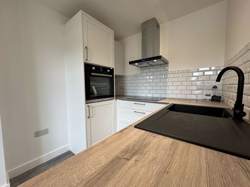 Property photo 2 of 23 Photo 16