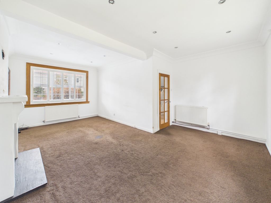 Property photo 3 of 28