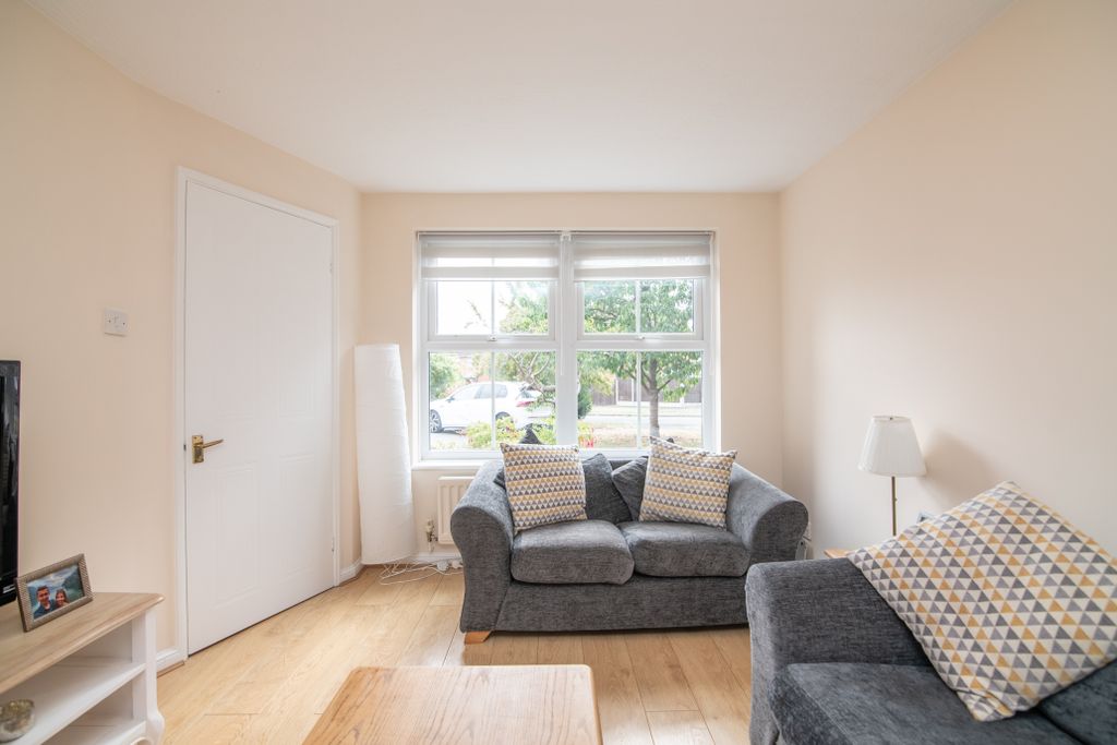 Property photo 3 of 13