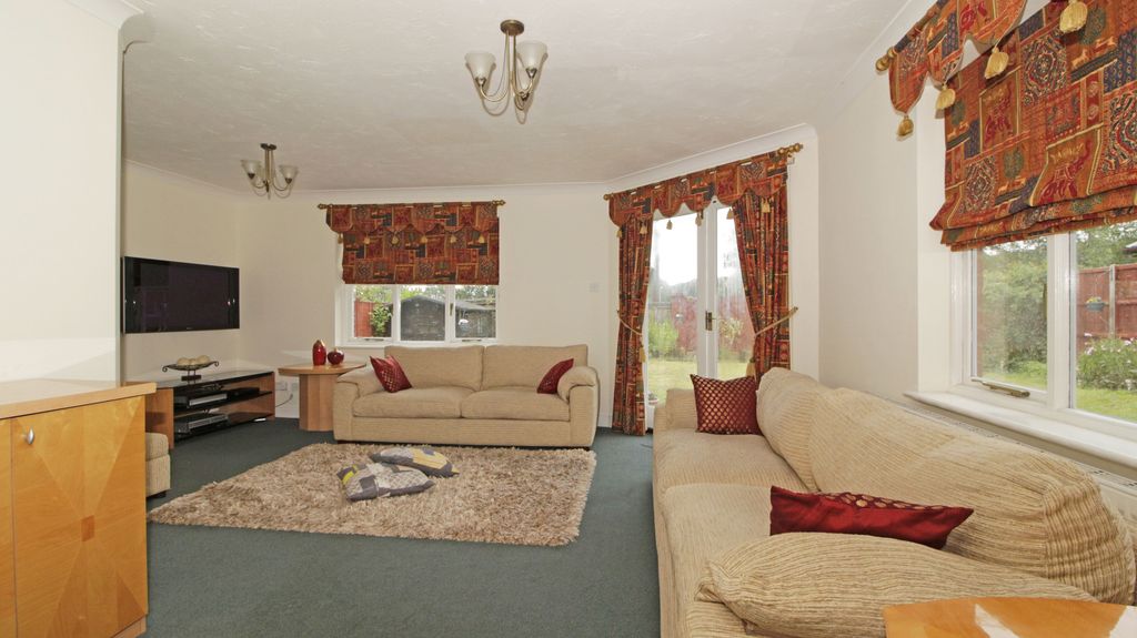 Property photo 3 of 33