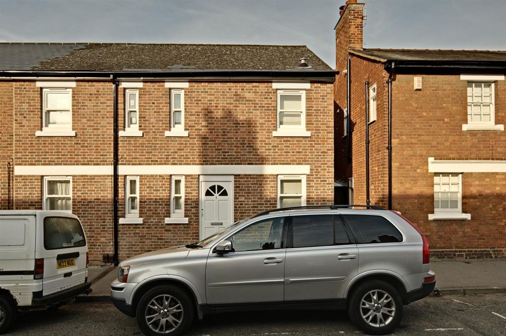 Property photo 1 of 1