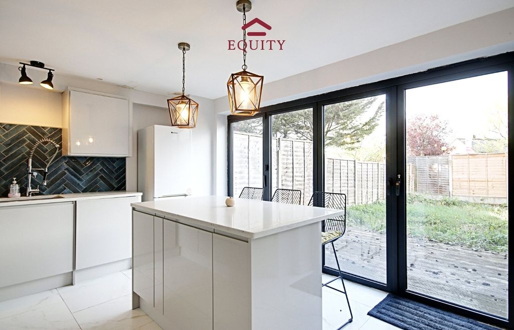 Property photo 3 of 17 Picture No. 23