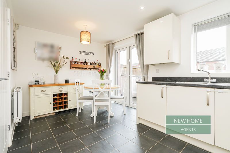 Property photo 3 of 18 Photo 11