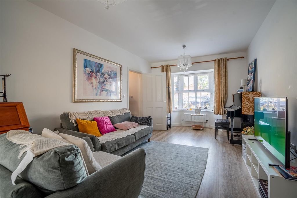 Property photo 3 of 18 Mr-3.Jpg