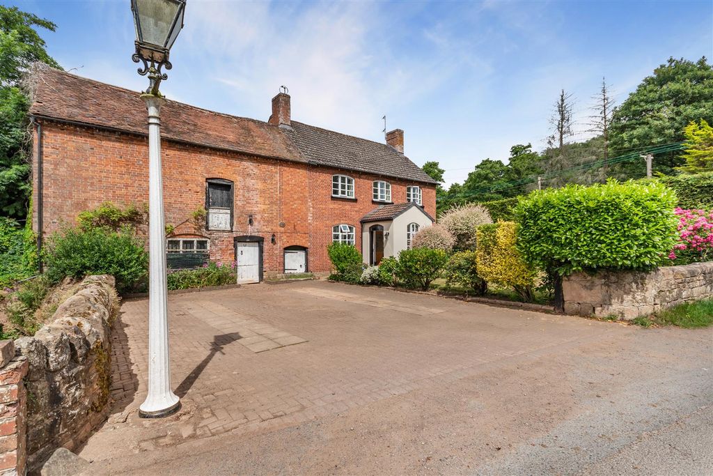 Property photo 1 of 34